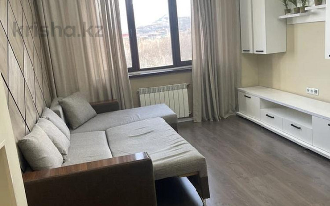 1-комнатная квартира, 40 м², 6/9 этаж помесячно, мкр Алмагуль 275 - Жарокова Алматы - изображение 3