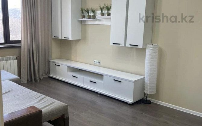 1-комнатная квартира, 40 м², 6/9 этаж помесячно, мкр Алмагуль 275 - Жарокова Алматы - изображение 2