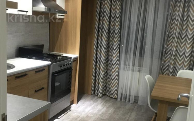 1-комнатная квартира, 40 м², 6/9 этаж помесячно, мкр Алмагуль 275 - Жарокова Алматы - изображение 7