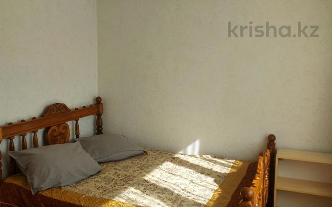 3-комнатная квартира, 60 м², 2/5 этаж посуточно, КШТ, ул. Сатпаева 14/3 Усть-Каменогорск - изображение 2