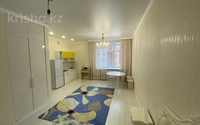 1-комнатная квартира, 40 м² помесячно, Нажимеденова 22 Астана - изображение 1