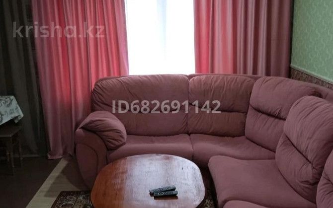 3-комнатная квартира, 60 м², 3/5 этаж посуточно, Ауэзова 102 — Центр Щучинск - изображение 4