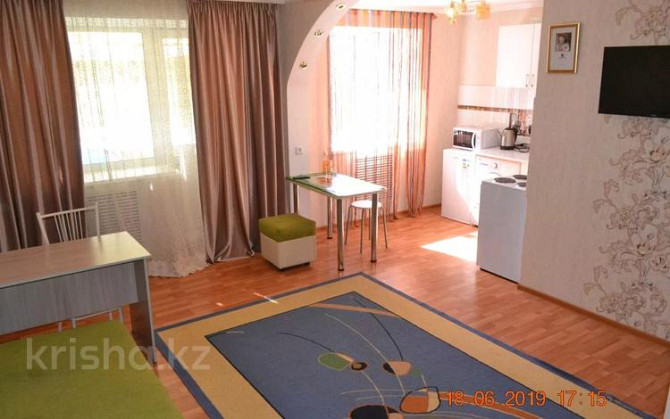 1-комнатная квартира, 36 м², 3/5 этаж посуточно, Мира Жезказган - изображение 1
