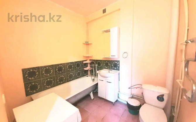 2-комнатная квартира, 46 м², 3/6 этаж посуточно, проспект Алашахана Жезказган - изображение 5