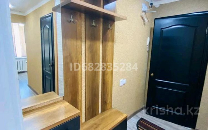 2-комнатная квартира, 45 м², 4/5 этаж посуточно, Деева 1 Жезказган - изображение 1