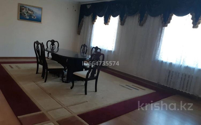 5 комнат, 200 м², мкр Самал-1 85 — Рыскулова Shymkent - photo 1