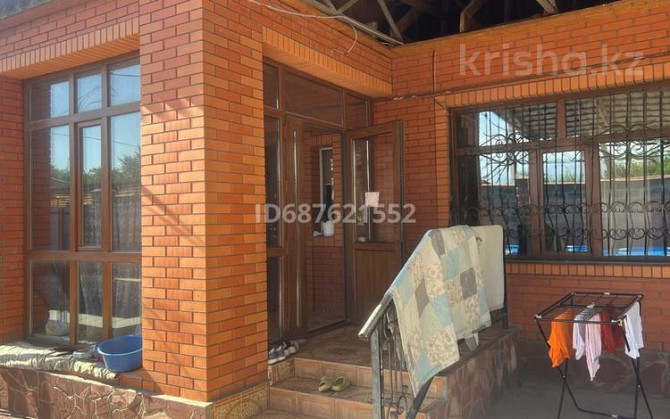 4-комнатный дом помесячно, 200 м², 7 сот., Мкр Кок Кайнар ул Жангельдина 42 Алматы - изображение 1