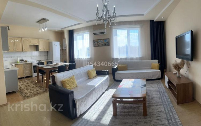 3-комнатная квартира, 150 м², 2 этаж посуточно, Даумова 23 — ПАРК КИРОВА Oral - photo 1