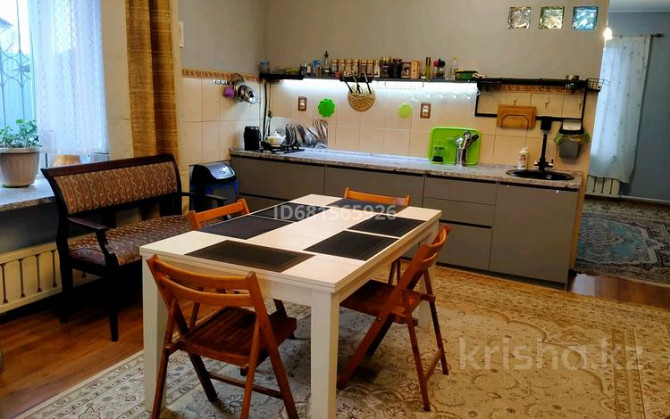 5-комнатный дом помесячно, 200 м², 10.5 сот., 18мкр — Сатпаева Курмангазы  - photo 3