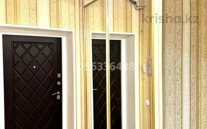 3-комнатная квартира, 80 м², 4/9 этаж посуточно, Шахтеров 5/2 — Строителей Караганда - изображение 1