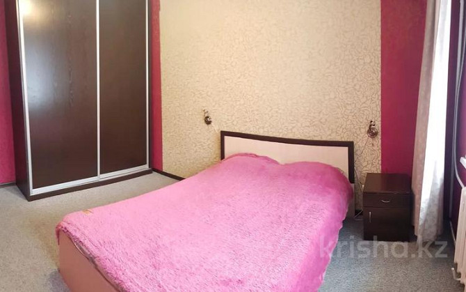 3-комнатная квартира, 73 м², 1/5 этаж посуточно, Мызы 41 Усть-Каменогорск - изображение 2