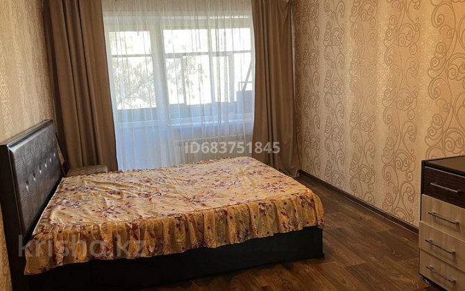 3-комнатная квартира, 70 м², 4/4 этаж посуточно, Толстого — 59 аптека Костанай - изображение 4
