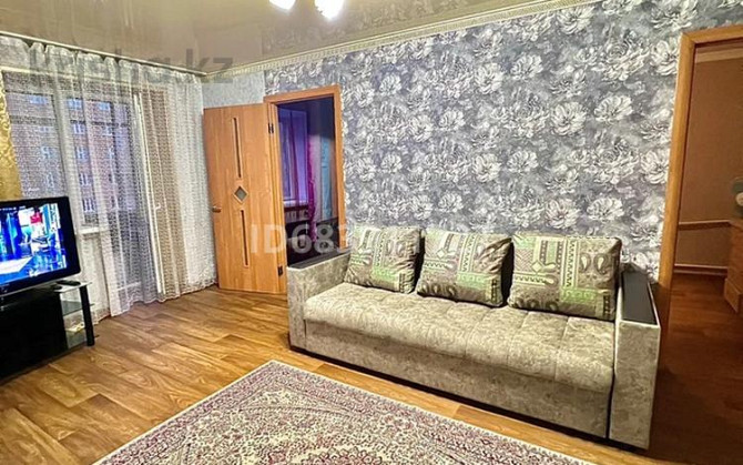 3-комнатная квартира, 58 м², 3/5 этаж посуточно, мкр Новый Город, Лободы 29 Караганда - изображение 3
