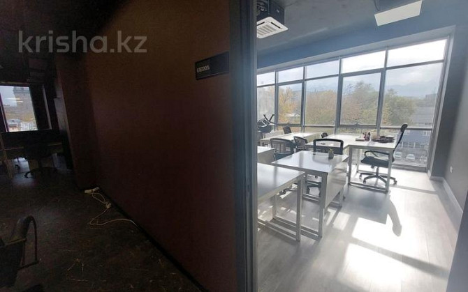 Офисы, магазины и бутики, салоны красоты, 241 м² Almaty - photo 2