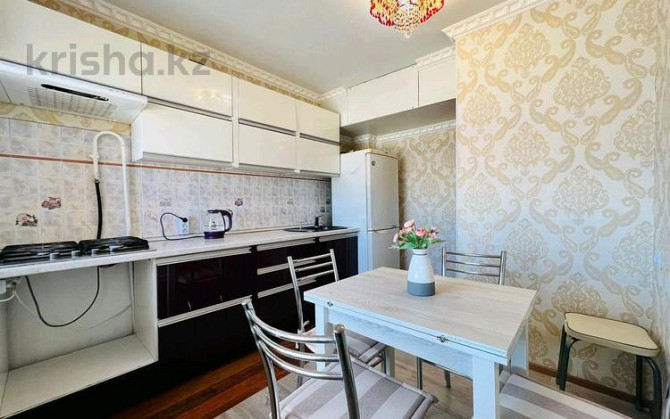 3-комнатная квартира, 65 м², 9/9 этаж посуточно, Абулхаир хана 73 — Космос Актобе - изображение 7
