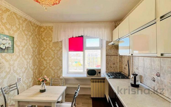 3-комнатная квартира, 65 м², 9/9 этаж посуточно, Абулхаир хана 73 — Космос Актобе - изображение 6