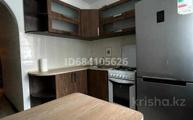 3-комнатная квартира, 95 м², 2/5 этаж посуточно, мкр Новый Город, Лободы 6 Караганда - изображение 8