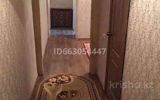 3-комнатная квартира, 56 м², 3/4 этаж посуточно, 72 квартал 22 — Кабанбай батыра Семей