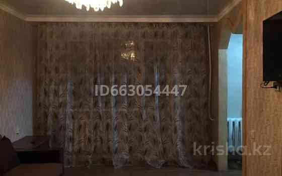 3-комнатная квартира, 56 м², 3/4 этаж посуточно, 72 квартал 22 — Кабанбай батыра Семей
