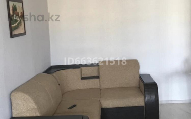 2-комнатная квартира, 48 м², 5/5 этаж посуточно, Гарышкерлер 11 — проспект Мира Жезказган - изображение 1