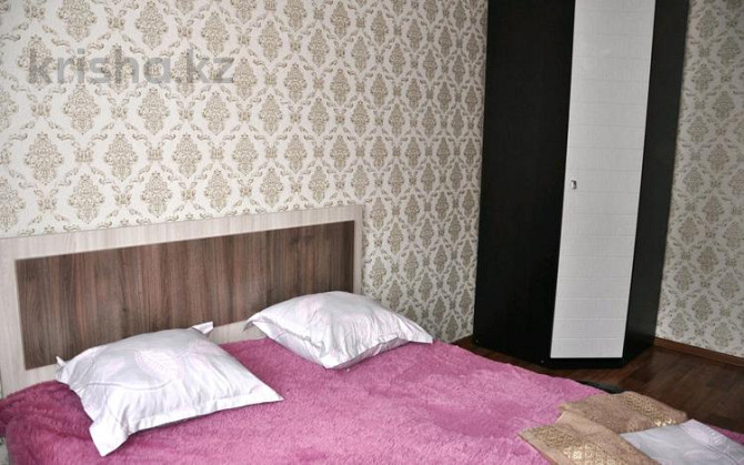 2-комнатная квартира, 45 м², 4/5 этаж посуточно, проспект Алашахана 25 Жезказган - изображение 2