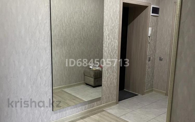 3-комнатная квартира, 95 м², 10/12 этаж посуточно, Шакарима 60 — ЖК Триумф Семей - изображение 2
