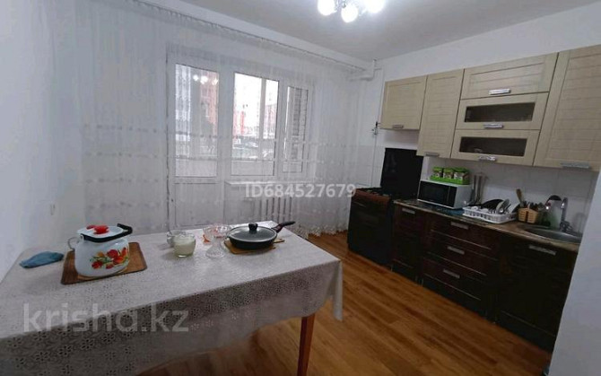 3-комнатная квартира, 90 м², 1/9 этаж посуточно, мкр. Зачаганск пгт, Монкеулы 83/2 — Супермаркет Алт Уральск - изображение 7