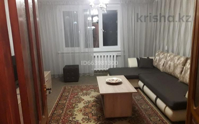 3-комнатная квартира, 67 м², 3/9 этаж посуточно, улица Казахстан 64 Усть-Каменогорск - изображение 1
