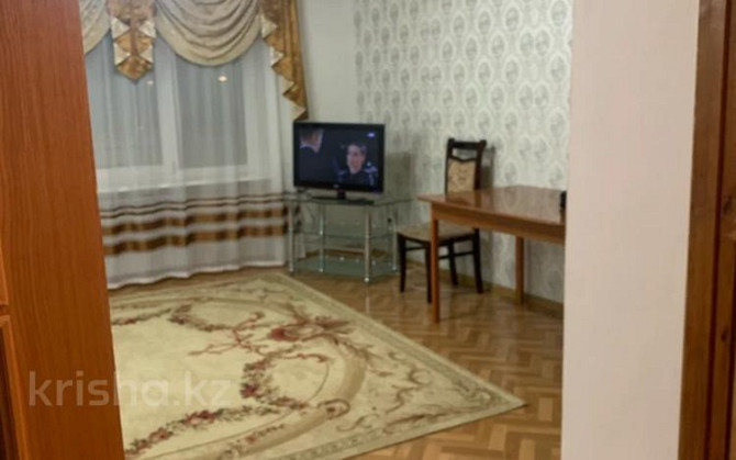 3-комнатная квартира, 89 м², 4/5 этаж посуточно, Азаттык 71 — Махамбета Атырау - изображение 8