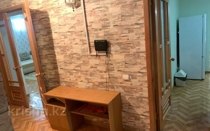 3-комнатная квартира, 89 м², 4/5 этаж посуточно, Азаттык 71 — Махамбета Атырау - изображение 2