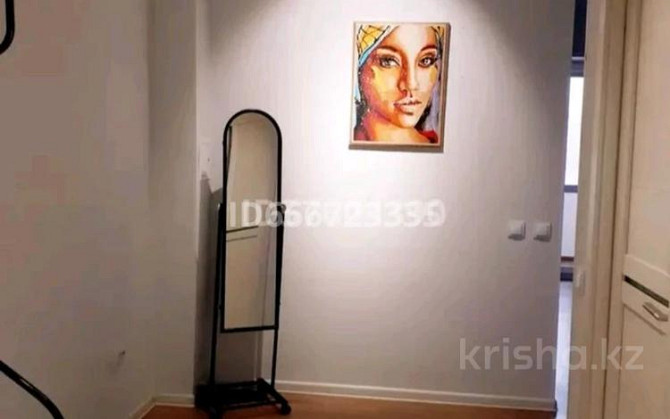 3-комнатная квартира, 90 м², 3/4 этаж посуточно, 4 мкрн — Азия Молл Уральск - изображение 2