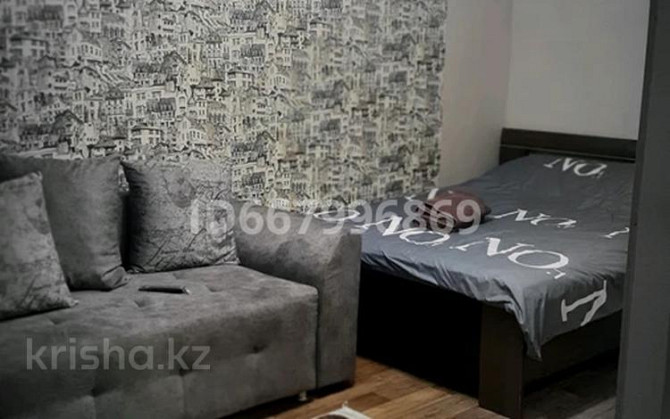 1-комнатная квартира, 50 м², 1/5 этаж посуточно, проспект Алашахана 24 Жезказган - изображение 1