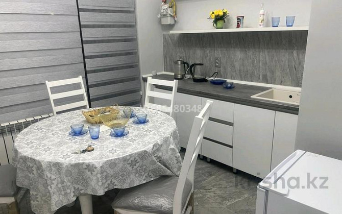 1-комнатная квартира, 40 м², 1/2 этаж посуточно, Батырбекова 4/3 — Саттарханова пересечение Батырбек Туркестан - изображение 3