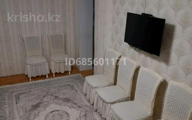 3-комнатная квартира, 54 м², 1/5 этаж посуточно, мкр Юго-Восток, Камали Дүйсембеков 63 Karagandy - photo 3