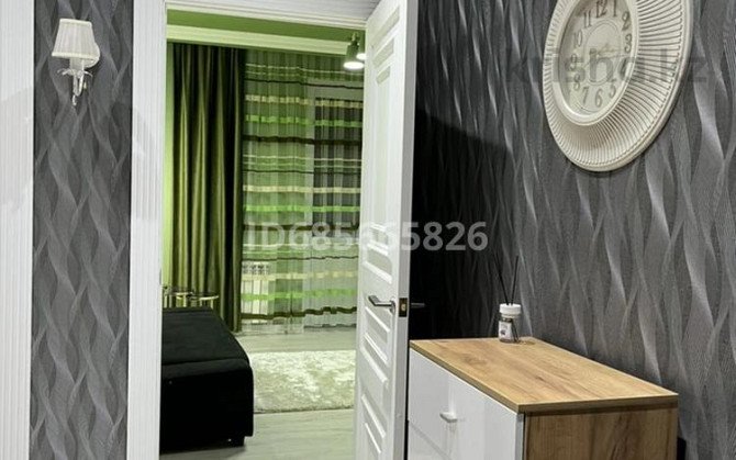 1-комнатная квартира, 50 м², 4/7 этаж посуточно, Жаңа қала — Туран молл Туркестан - изображение 6