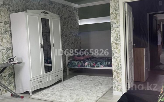 1-комнатная квартира, 50 м², 4/7 этаж посуточно, Жаңа қала — Туран молл Туркестан - изображение 1