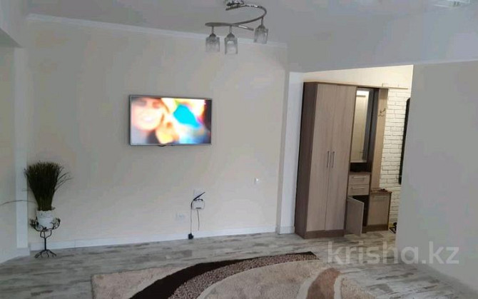 3-комнатная квартира, 63 м², 1/5 этаж посуточно, Крылова — Ауэзова Усть-Каменогорск - изображение 6