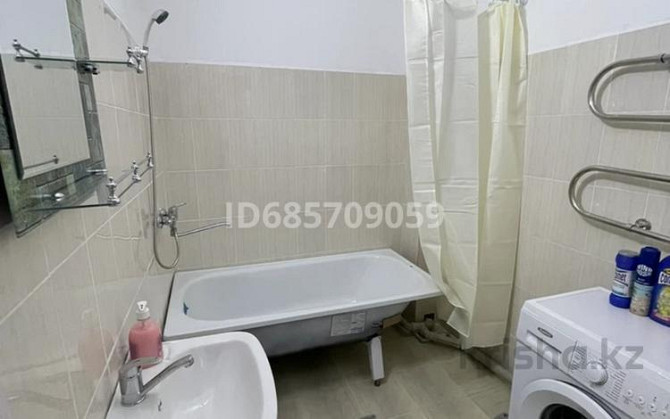 1-комнатная квартира, 40 м², 10/12 этаж посуточно, Жана кала 11улица 37/4 — Обл акимат Туркестан - изображение 8