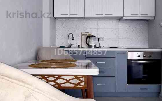 2-комнатная квартира, 50 м², 5/10 этаж посуточно, Тянь-Шаньская 9г — Тянь-Шаньская Жургенова Алматы