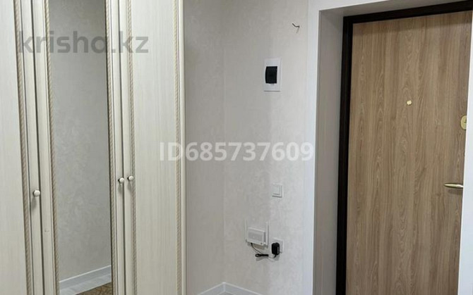 1-комнатная квартира, 44 м², 4/5 этаж посуточно, мкр 5 — Клиника Айгерим, стадион Химик, поликлиника Актобе - изображение 7