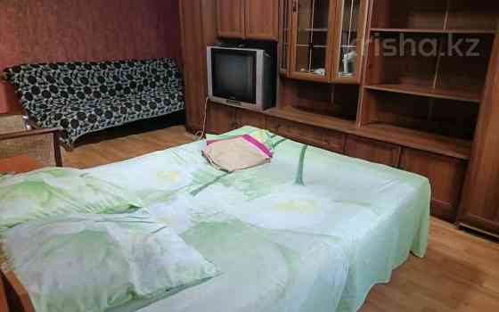 1-комнатная квартира, 35 м², 2/4 этаж посуточно, мкр №8 2 — Абая угл Алтынсарина. Алматы