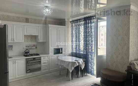2-комнатная квартира, 60 м², 4/5 этаж посуточно, мкр. Батыс-2, Батыс 2 5д — Возле бани Арасан де люк Актобе