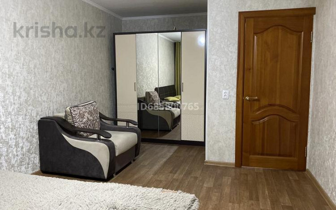 1-комнатная квартира, 40 м², 5/10 этаж посуточно, Жамакаева 77 — Кабанбай батыра (цгб) Семей - изображение 2