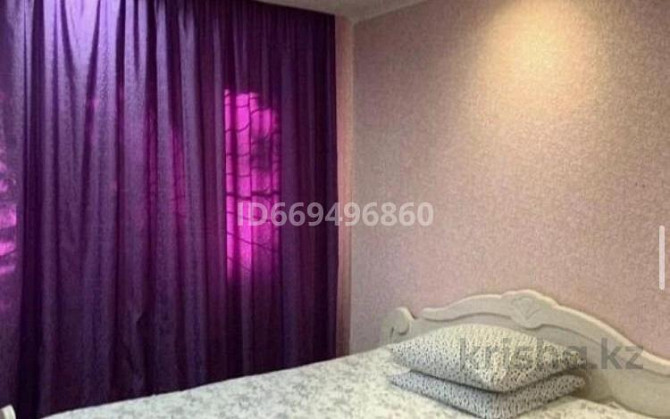3-комнатная квартира, 60 м², 3/5 этаж посуточно, Привокзальный-5 23 Атырау - изображение 1