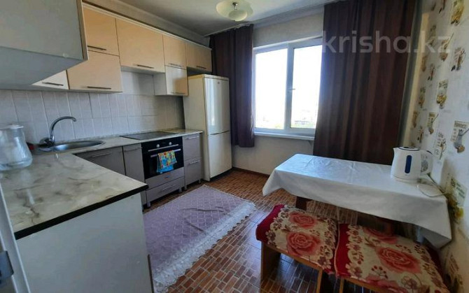 3-комнатная квартира, 80 м², 6/6 этаж посуточно, Утепова 22 — ЦМИР Усть-Каменогорск - изображение 7
