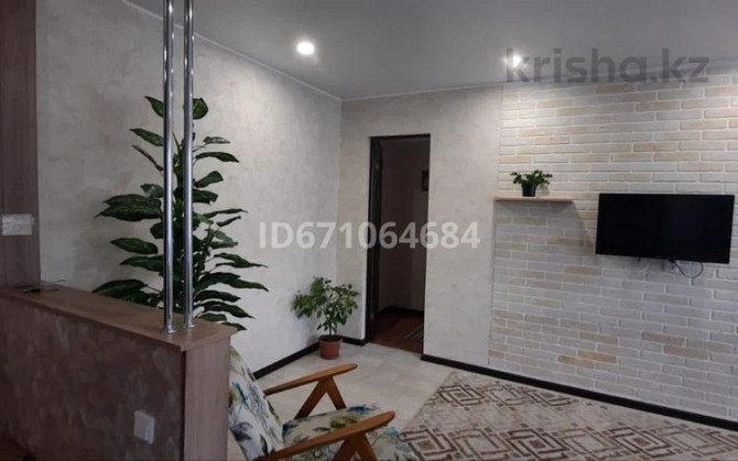 3-комнатная квартира, 45 м², 2/4 этаж посуточно, Найманбаева 153 — Мухамедканова Семей - изображение 2
