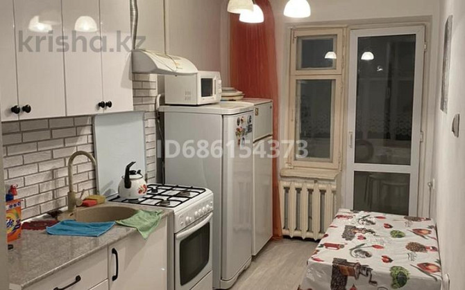 3-комнатная квартира, 70 м², 1/5 этаж посуточно, 4 7 — 3школа рядом,Каспи банк  - изображение 1