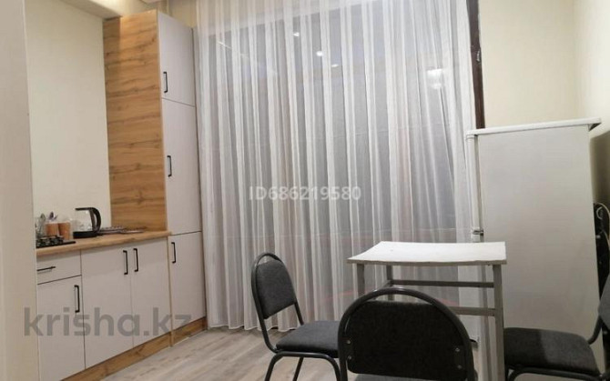 1-комнатная квартира, 38 м², 2/3 этаж посуточно, Батырбекова 20 Туркестан - изображение 6
