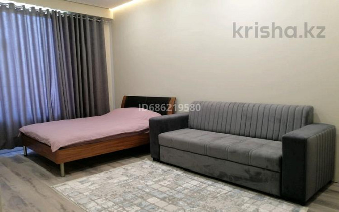 1-комнатная квартира, 38 м², 2/3 этаж посуточно, Батырбекова 20 Туркестан - изображение 1