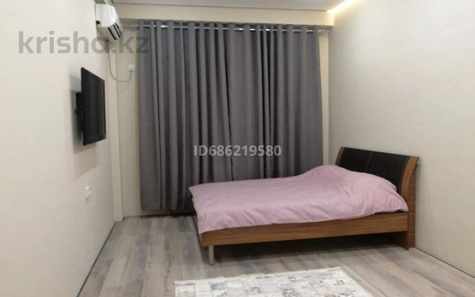1-комнатная квартира, 38 м², 2/3 этаж посуточно, Батырбекова 20 Туркестан - изображение 2